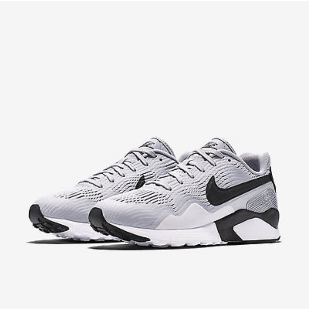 Women’s Nike Air Pegasus 8.5 sneaker shoe